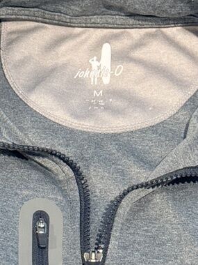 **SOLD**                johnnie-O Denny PREP-FORMANCE 1/4 Zip Golf Vest M